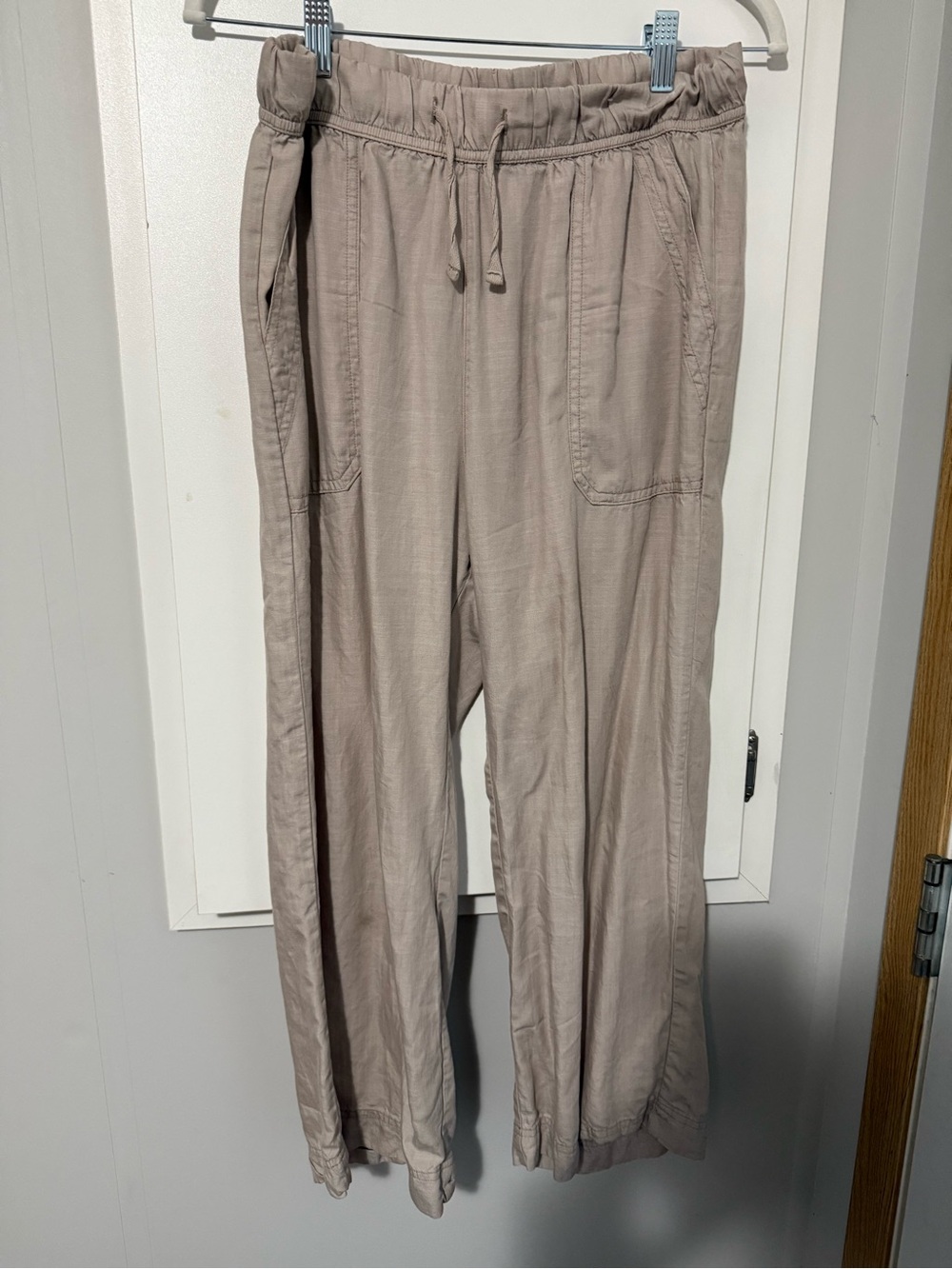 Splendid Lyocell Women's Ankle Drawstring Pants in Taupe Medium Boho Minimalist